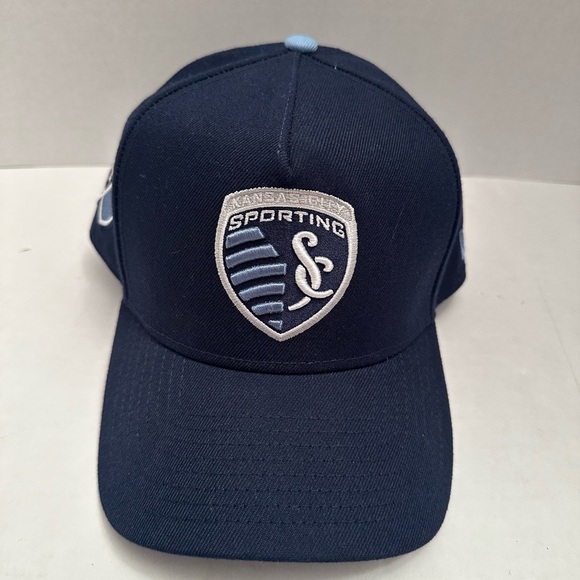 NWOT New Era 9TWENTY Kansas City Sporting MLS Men’s SnapBack Hat Cap Navy Blue - Picture 1 of 6